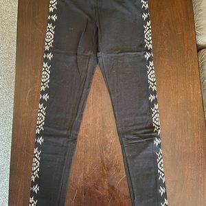 NWOT Maurices Print Side Panel Legging